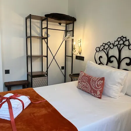 Claren'S Boutique Rooms-2